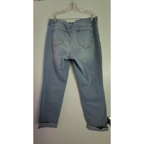 Jessica Simpson Jeans - Picture 2 of 4